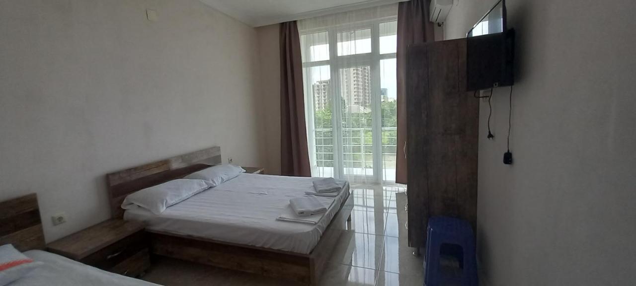 Guest House Marineza Gonio Buitenkant foto