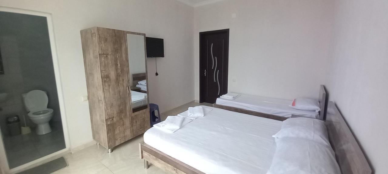 Guest House Marineza Gonio Buitenkant foto