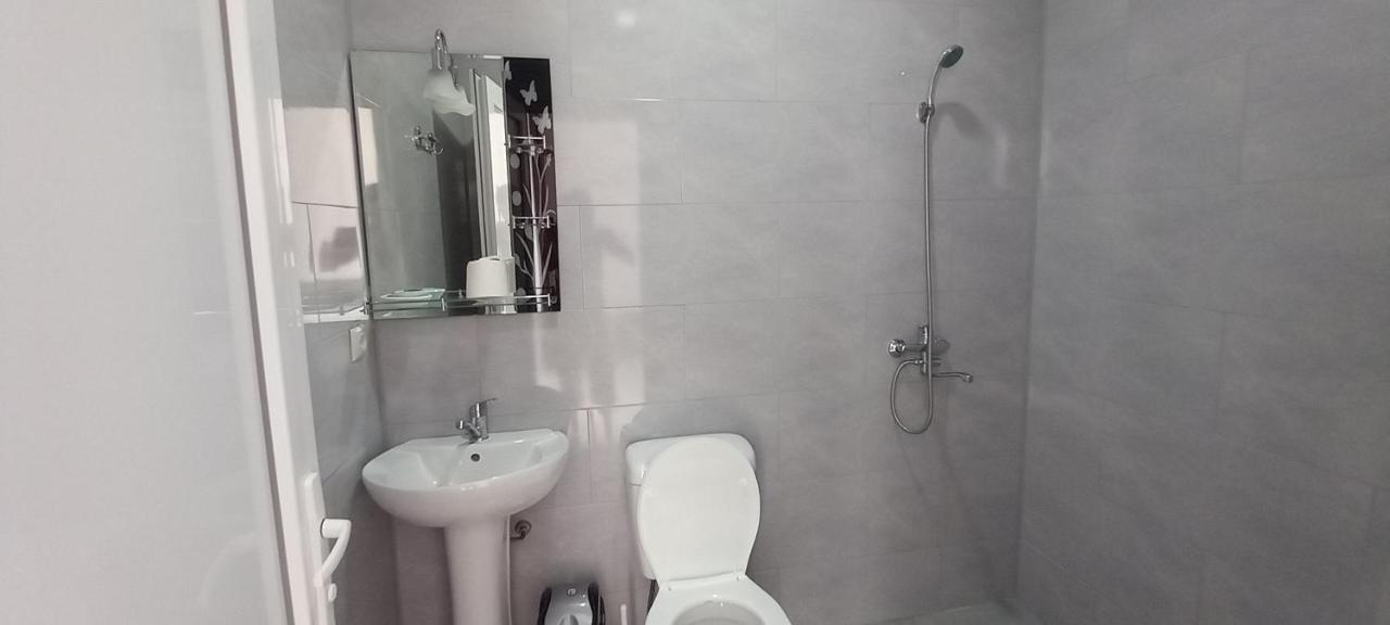 Guest House Marineza Gonio Buitenkant foto
