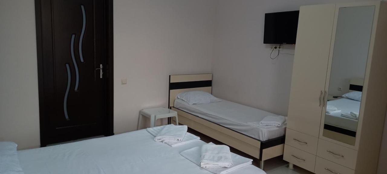 Guest House Marineza Gonio Buitenkant foto