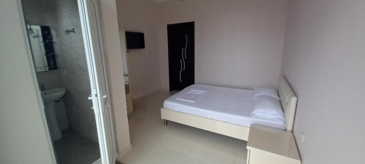 Guest House Marineza Gonio Buitenkant foto
