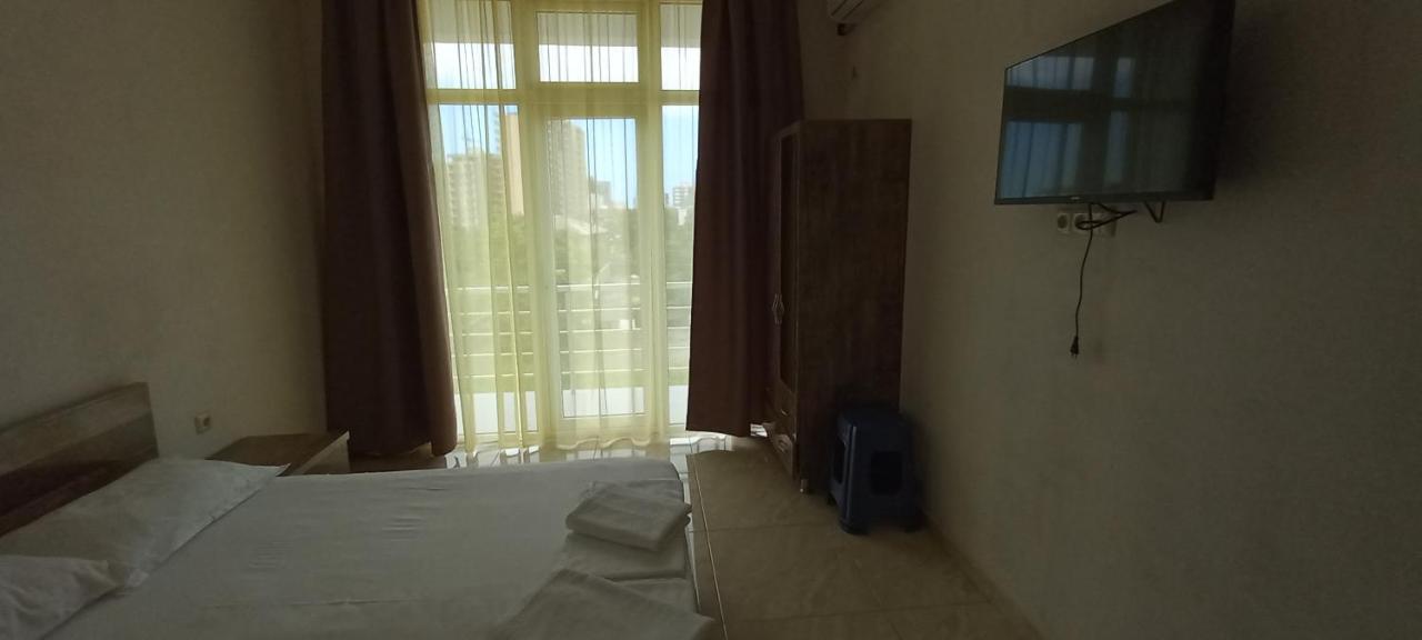 Guest House Marineza Gonio Buitenkant foto