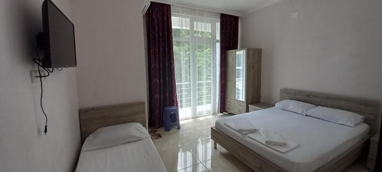 Guest House Marineza Gonio Buitenkant foto