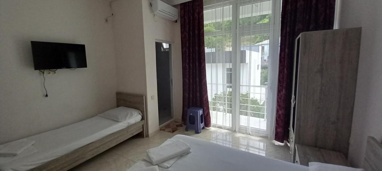 Guest House Marineza Gonio Buitenkant foto