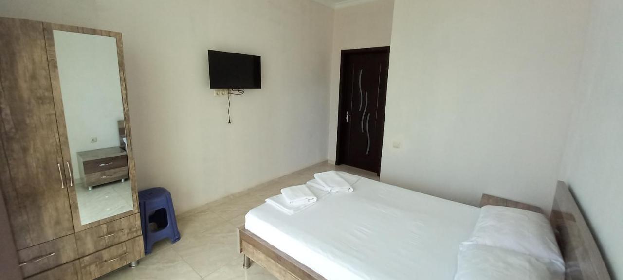 Guest House Marineza Gonio Buitenkant foto